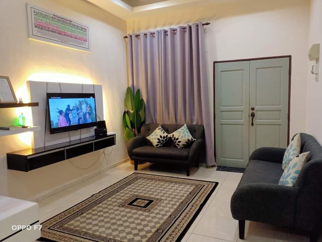 Melissa Homestay Merlimau Extérieur photo